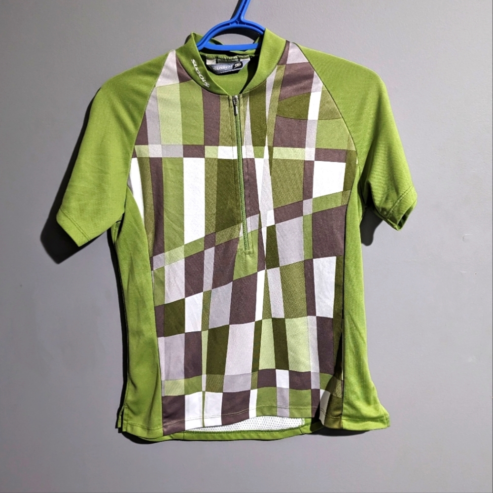 Sugoi half zip sport shirt size M